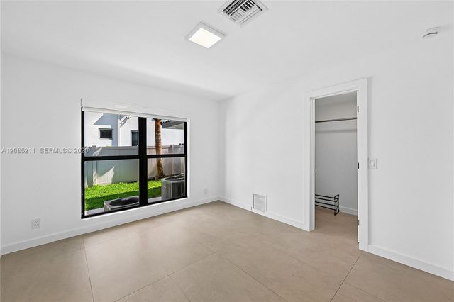 536 Hibiscus Drive ., Hallandale Beach, FL 33009