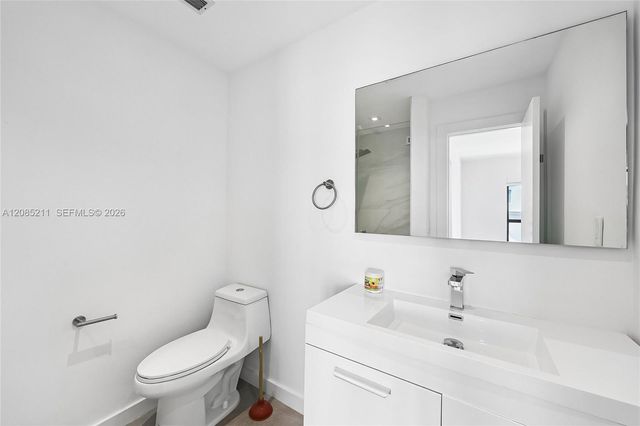 536 Hibiscus Drive ., Hallandale Beach, FL 33009
