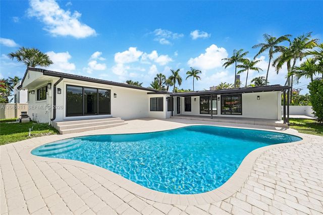 536 Hibiscus Drive ., Hallandale Beach, FL 33009