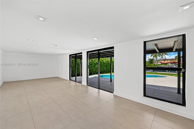536 Hibiscus Drive ., Hallandale Beach, FL 33009
