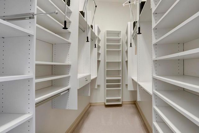 3388 Sage Road 301, Houston, TX 77056