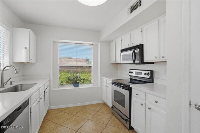 3014 E MUIRWOOD Drive, Phoenix, AZ 85048