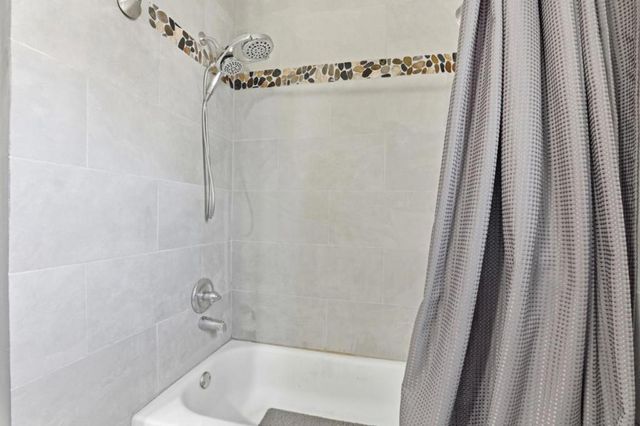 20 Russell Road, Salinas, CA 93906