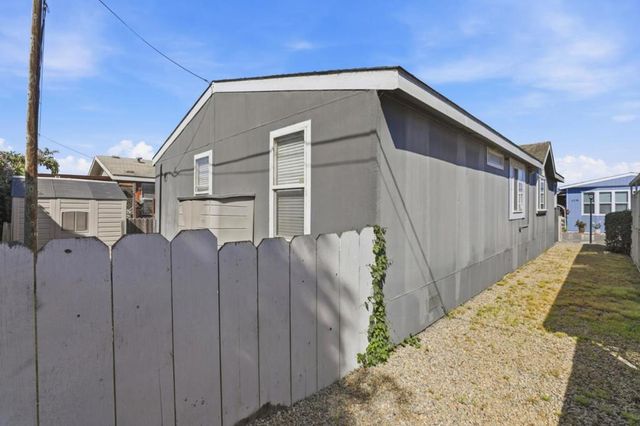 20 Russell Road, Salinas, CA 93906