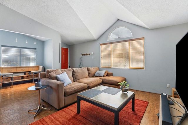 20 Russell Road, Salinas, CA 93906