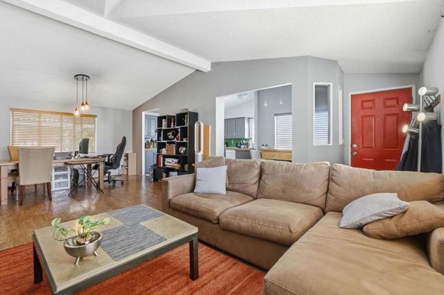 20 Russell Road, Salinas, CA 93906