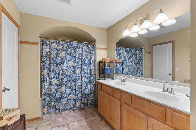 12437 Flanders Court NE B, Blaine, MN 55449