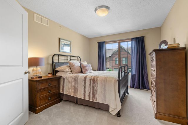 12437 Flanders Court NE B, Blaine, MN 55449