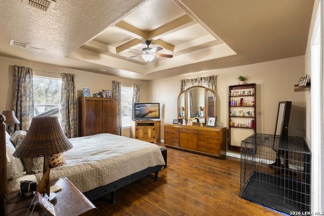 426 Pr 1512, Bandera, TX 78003