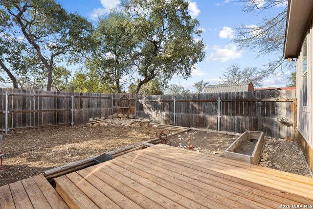 426 Pr 1512, Bandera, TX 78003