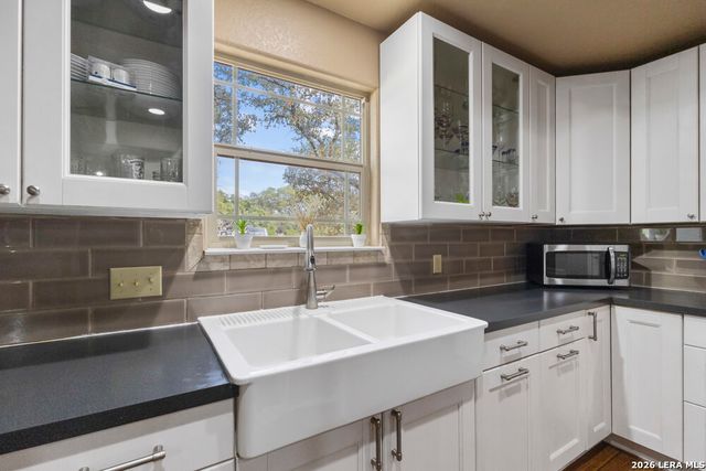 426 Pr 1512, Bandera, TX 78003