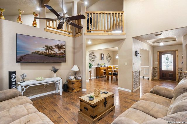 426 Pr 1512, Bandera, TX 78003