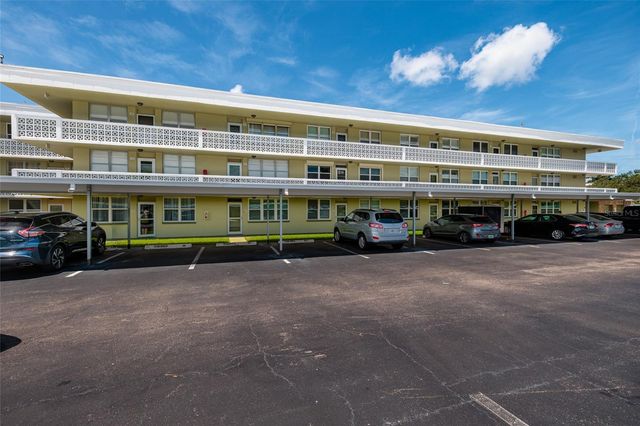 4890 BAY STREET NE 128, St Petersburg, FL 33703