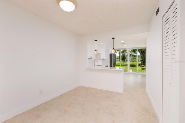 4890 BAY STREET NE 128, St Petersburg, FL 33703