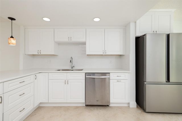 4890 BAY STREET NE 128, St Petersburg, FL 33703