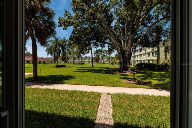 4890 BAY STREET NE 128, St Petersburg, FL 33703