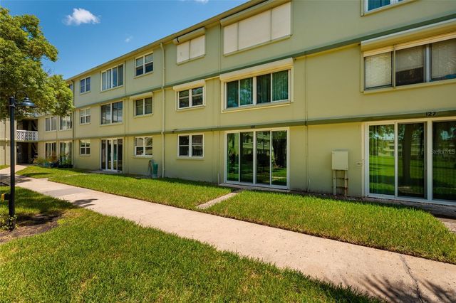 4890 BAY STREET NE 128, St Petersburg, FL 33703