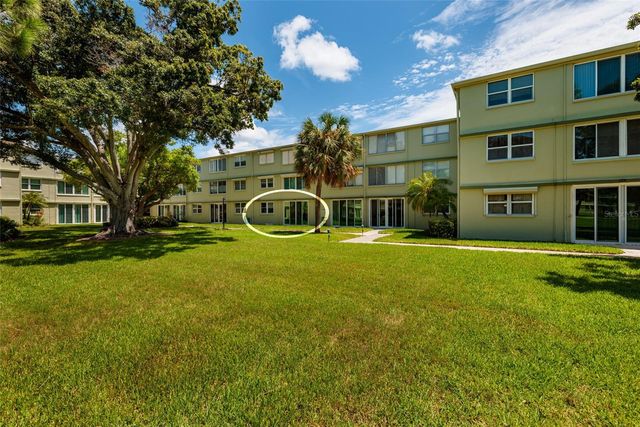 4890 BAY STREET NE 128, St Petersburg, FL 33703