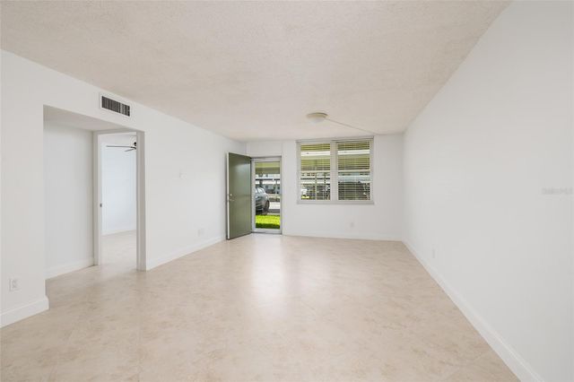 4890 BAY STREET NE 128, St Petersburg, FL 33703