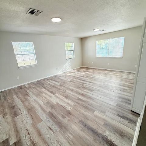 4004 SE 25th Street, Oklahoma City, OK 73115