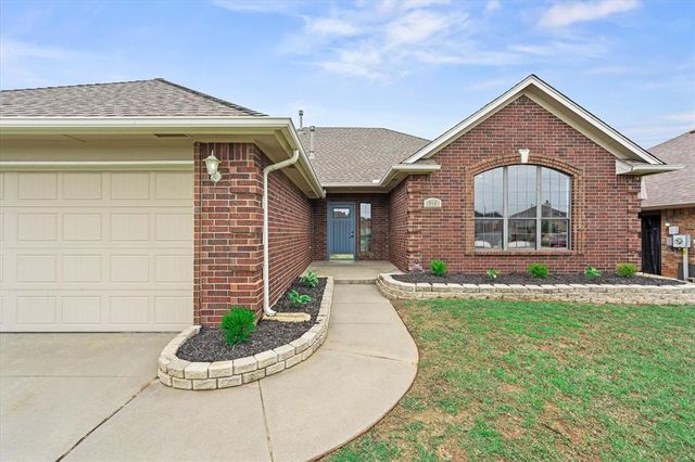 725 NE 20th Street, Moore, OK 73160