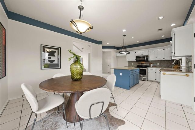 725 NE 20th Street, Moore, OK 73160