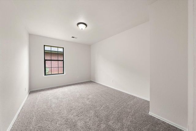 725 NE 20th Street, Moore, OK 73160