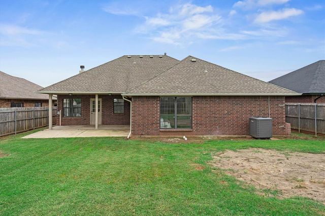 725 NE 20th Street, Moore, OK 73160