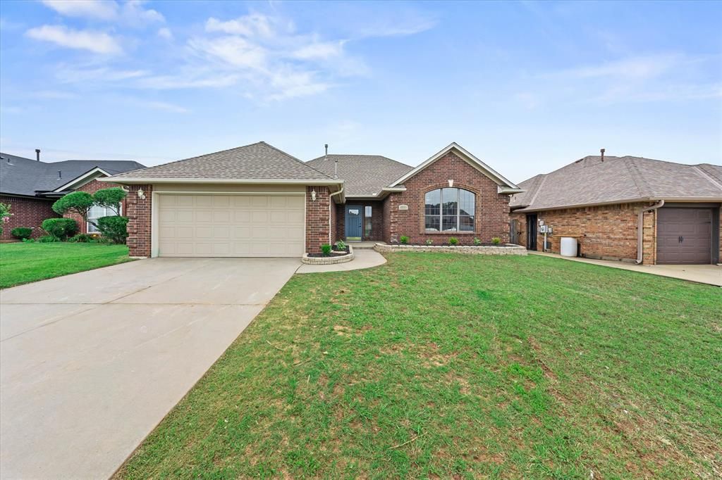 725 NE 20th Street, Moore, OK 73160