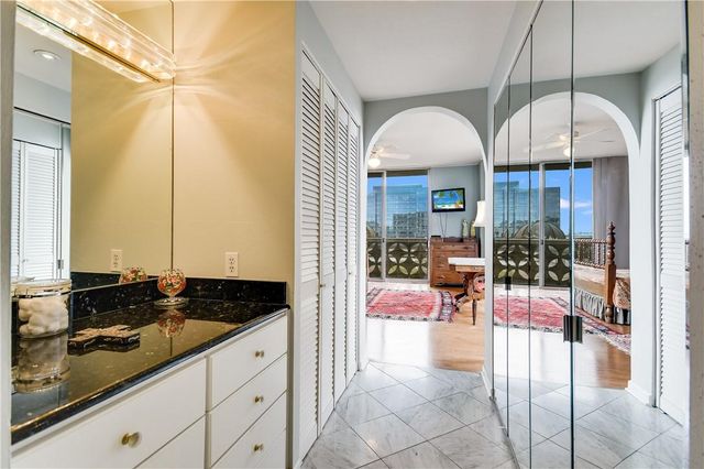 1801 Lavaca ST 5J, Austin, TX 78701