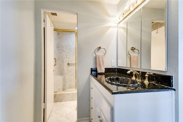 1801 Lavaca ST 5J, Austin, TX 78701