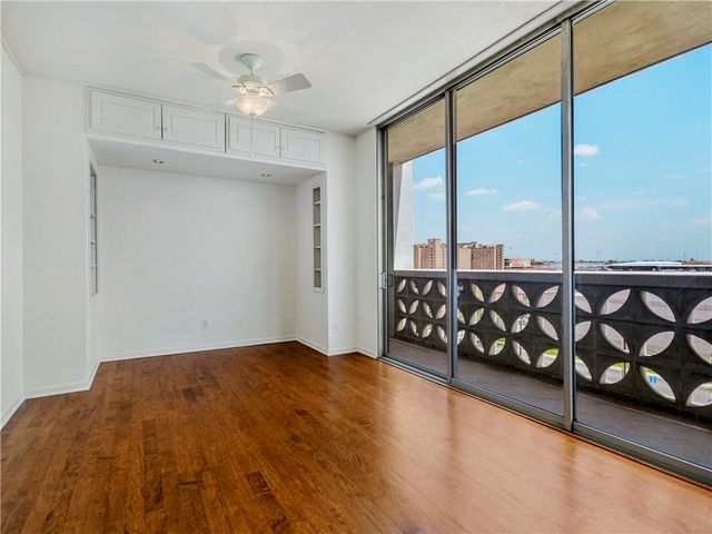 1801 Lavaca ST 5J, Austin, TX 78701