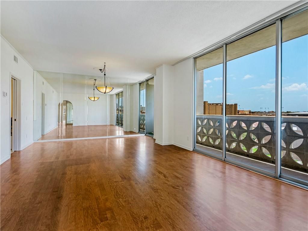 1801 Lavaca ST 5J, Austin, TX 78701