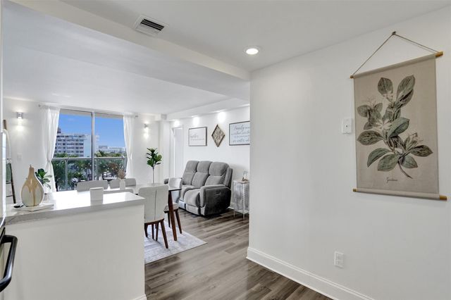 13499 Biscayne Blvd 610, North Miami, FL 33181