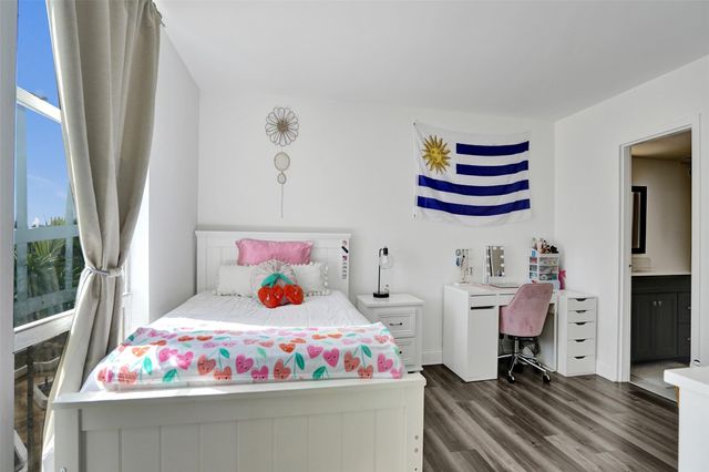 13499 Biscayne Blvd 610, North Miami, FL 33181