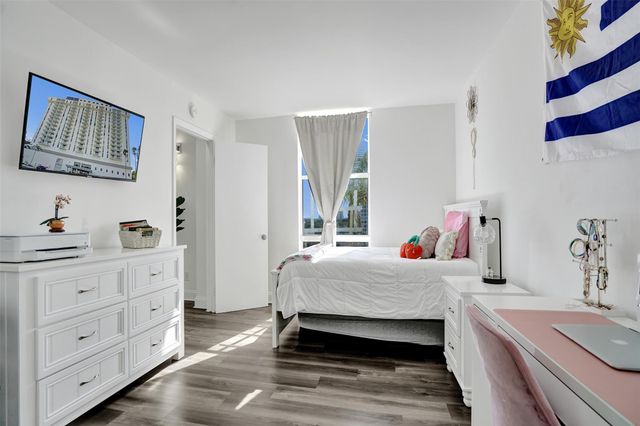 13499 Biscayne Blvd 610, North Miami, FL 33181