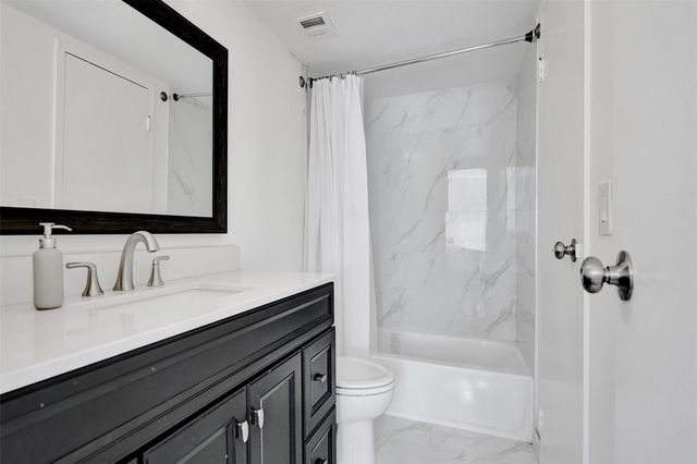 13499 Biscayne Blvd 610, North Miami, FL 33181