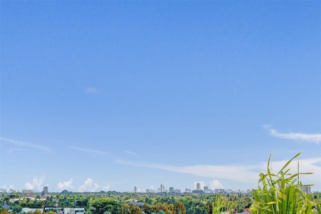 13499 Biscayne Blvd 610, North Miami, FL 33181