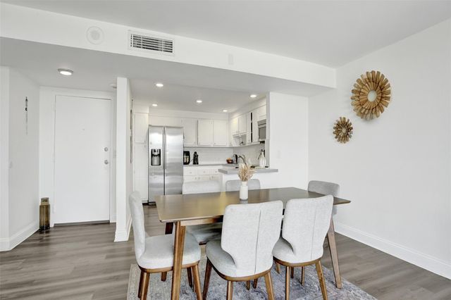 13499 Biscayne Blvd 610, North Miami, FL 33181