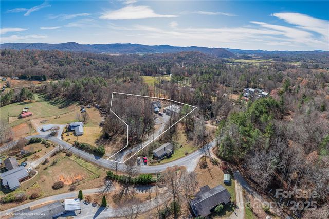 236 Pole Miller Extension, Brevard, NC 28712