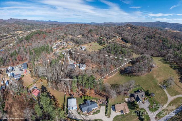 236 Pole Miller Extension, Brevard, NC 28712