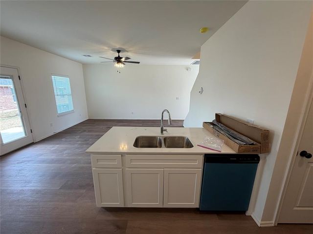 301 Aaran Way, Yukon, OK 73099