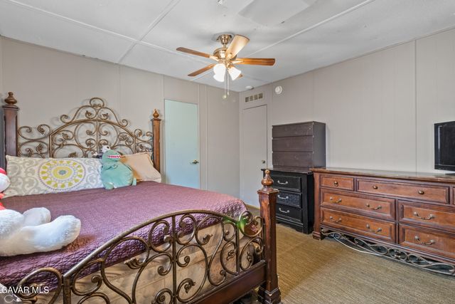 3300 15th St W 217, Rosamond, CA 93560