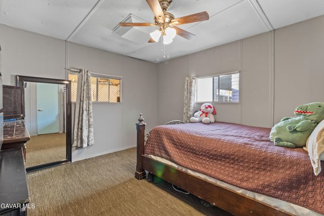 3300 15th St W 217, Rosamond, CA 93560