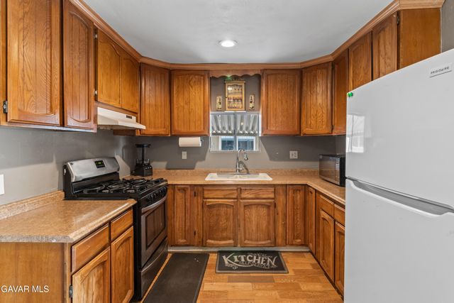 3300 15th St W 217, Rosamond, CA 93560