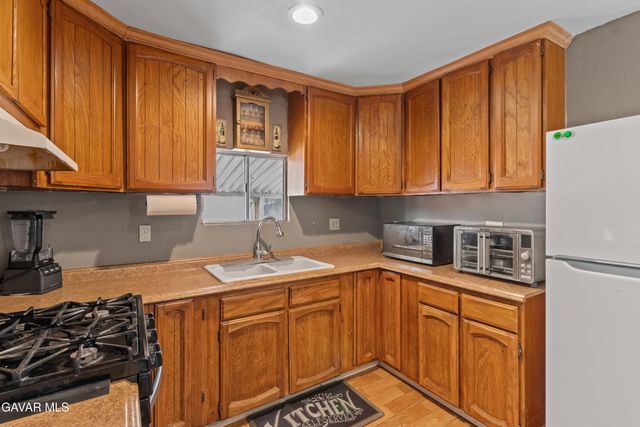 3300 15th St W 217, Rosamond, CA 93560