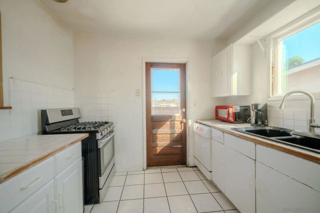 2361 Calle Tortuosa, San Diego, CA 92139