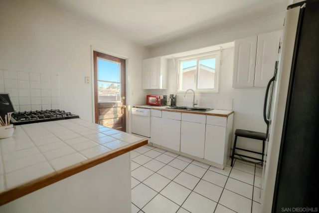 2361 Calle Tortuosa, San Diego, CA 92139