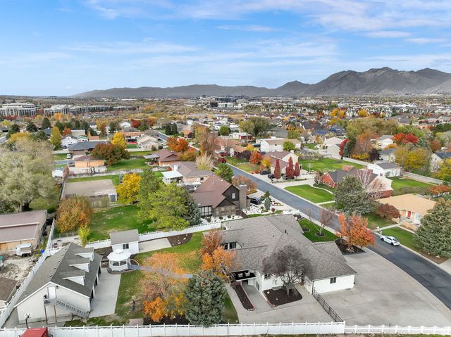 11324 S TRENT DR, South Jordan, UT 84095