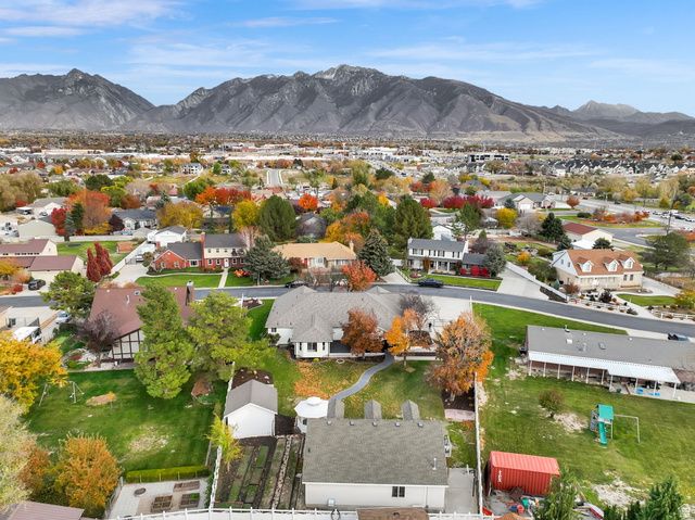 11324 S TRENT DR, South Jordan, UT 84095